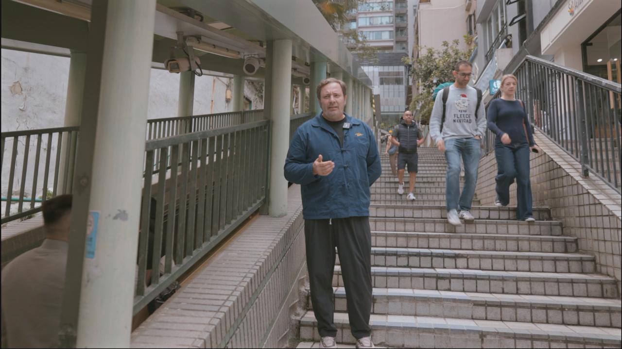 Minaev at the Mid-Levels escalator system